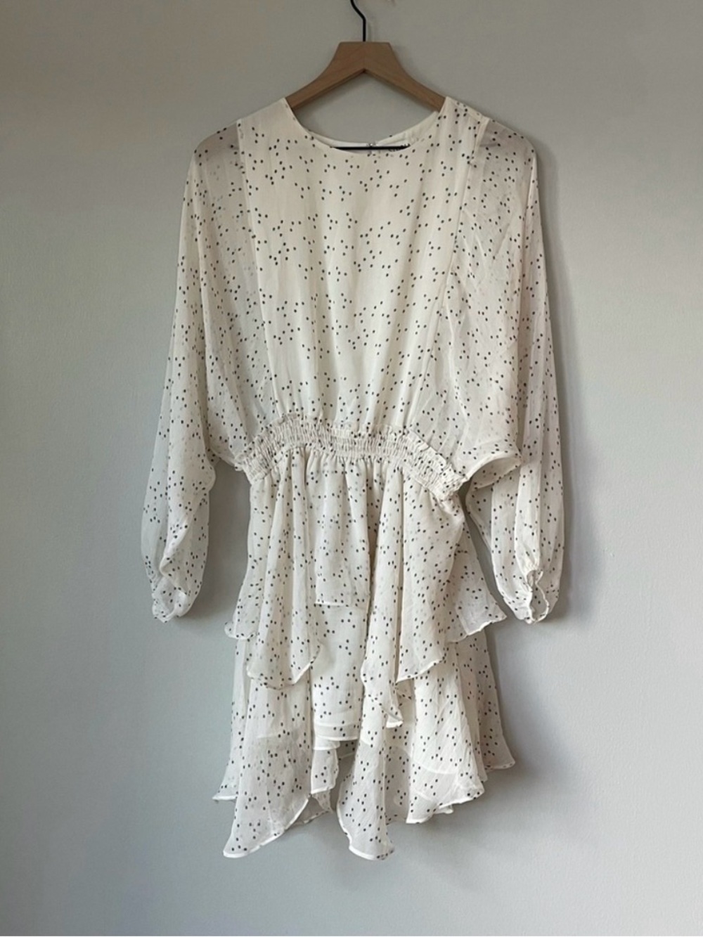 Storia - Chiffon Tiered Mini Dress in Ivory with Black Star Print - Picture 4 of 8